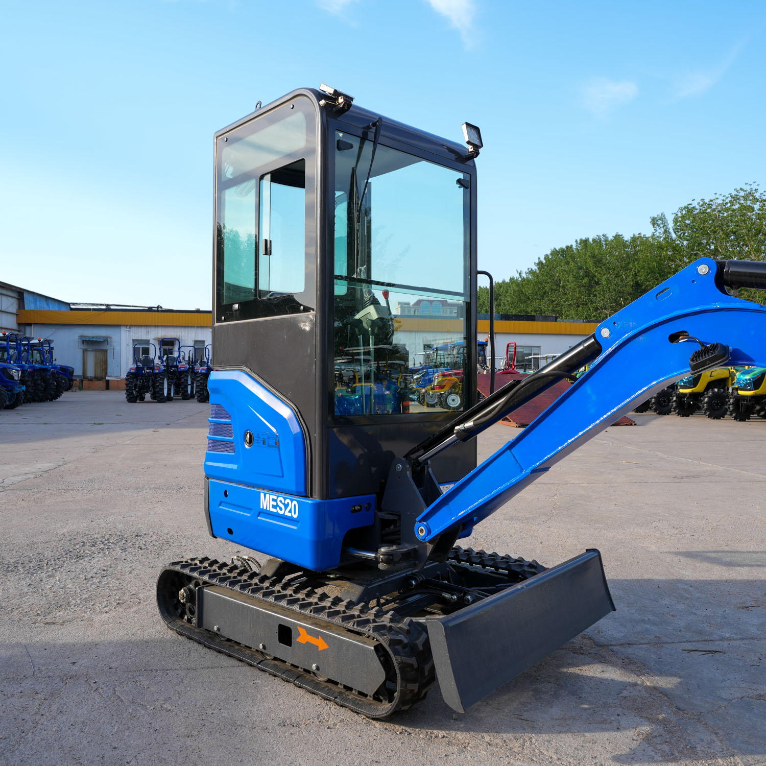 Miniexcavadora con cabina cerrada (2)