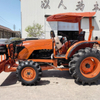 Tractor 4WD de 50 CV con hoja topadora